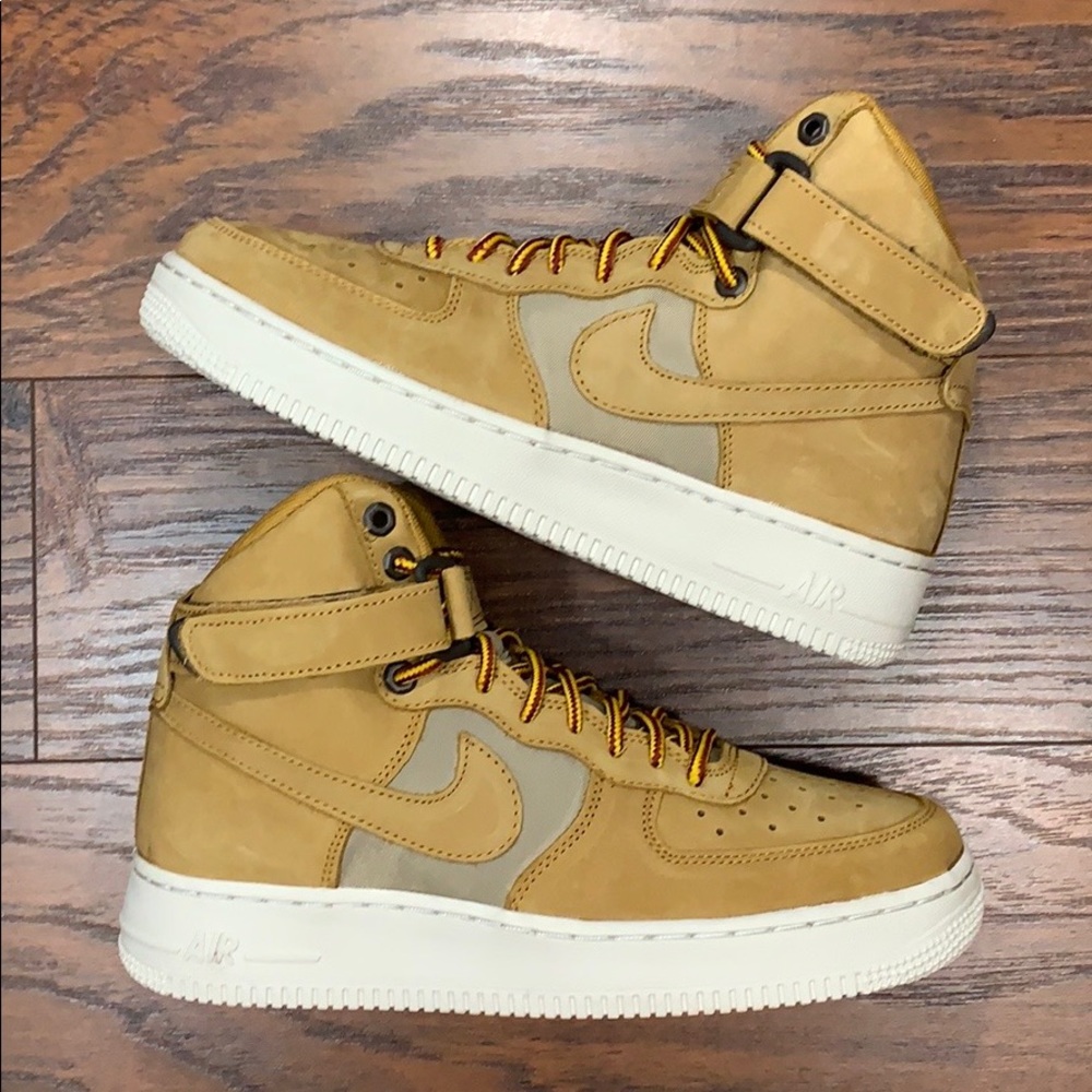 NIKE AIR FORCE 1 HIGH PRM (GS) Wheat/Khaki-Light B - Picture 1 of 16